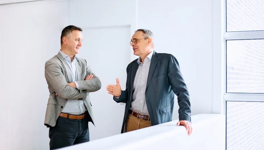  Tim van Rees and Ivo van Schaik